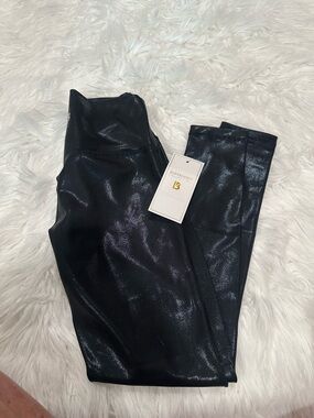 BuffBunny Black Shimmery Leggings